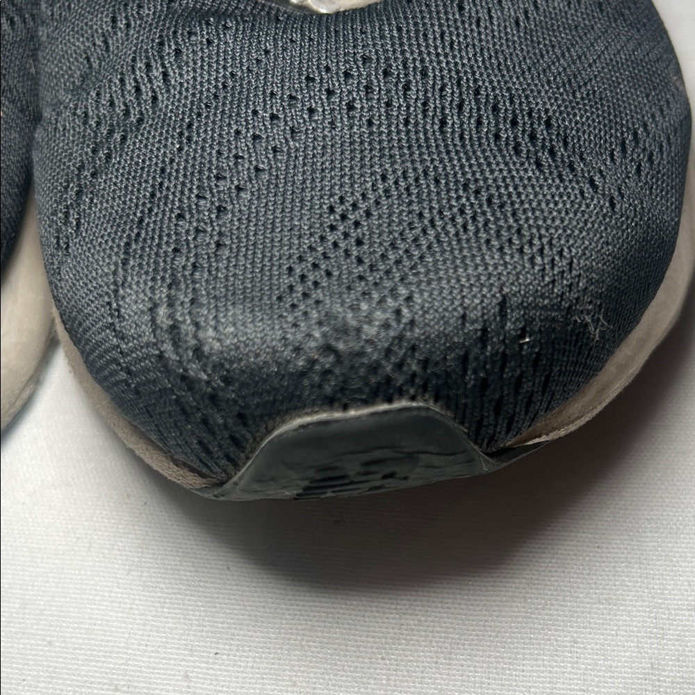 New Balance Black and Gray Sneakers - Picture 7 of 8